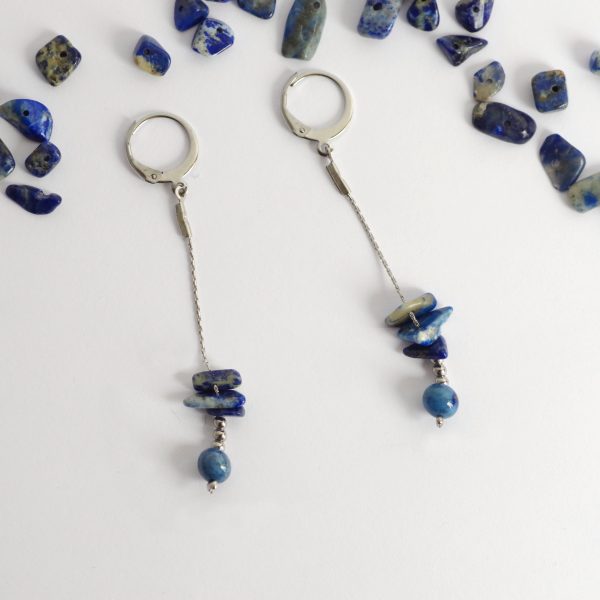 boucles d'oreilles en pierres bleues de lapis lazuli et chaînes inox