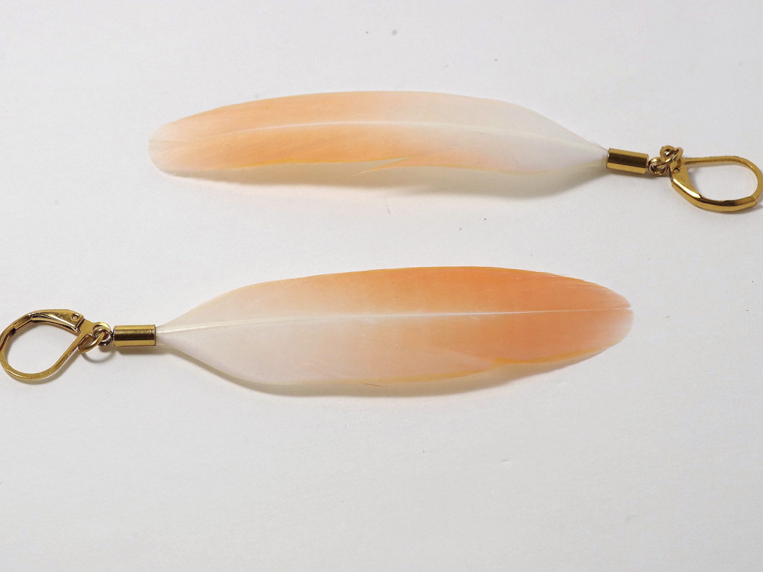 Boucles d'oreilles Fly, plume de flamant orange – Image 2