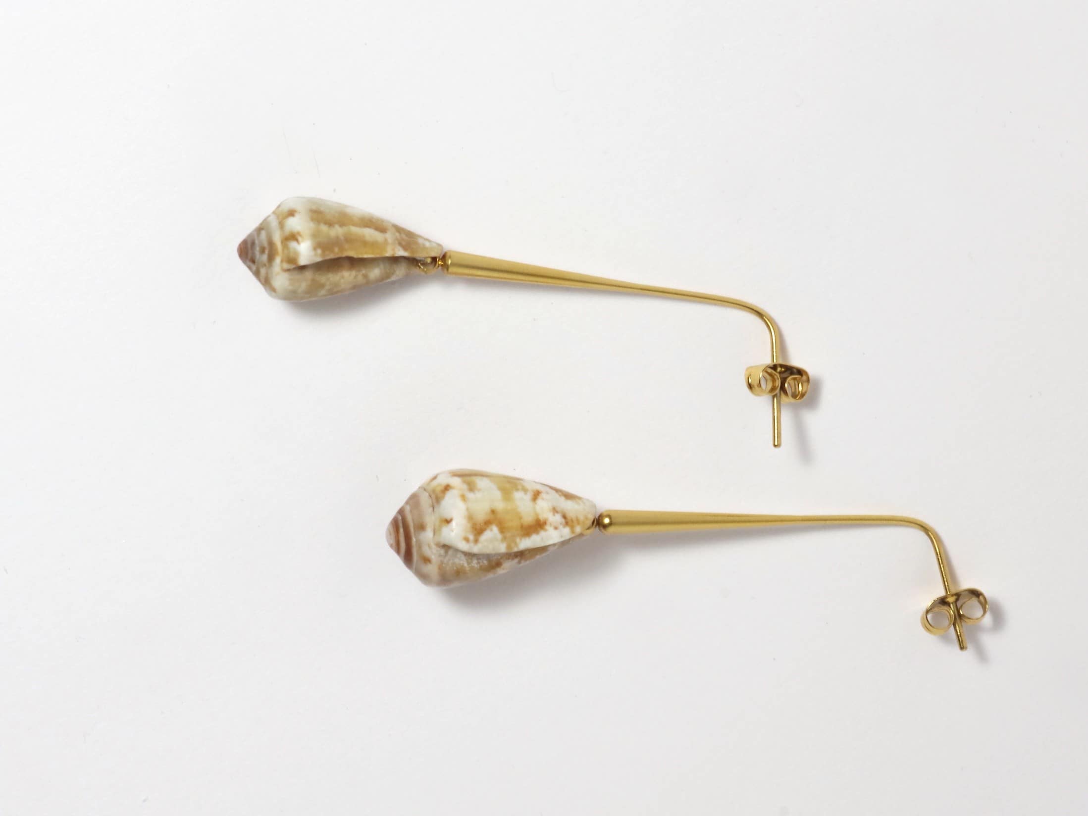 Boucles d'oreilles Mi-Aout, coquillages stylés – Image 4