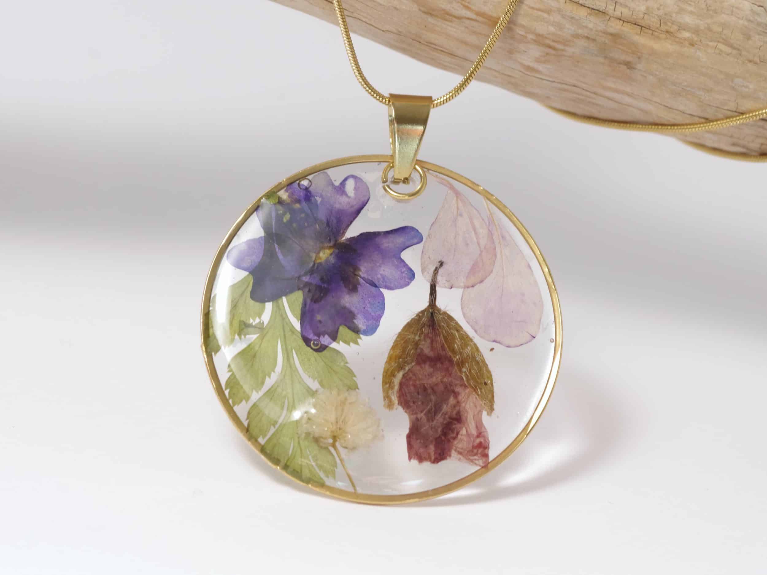 Collier Sylphide, composition de fleurs