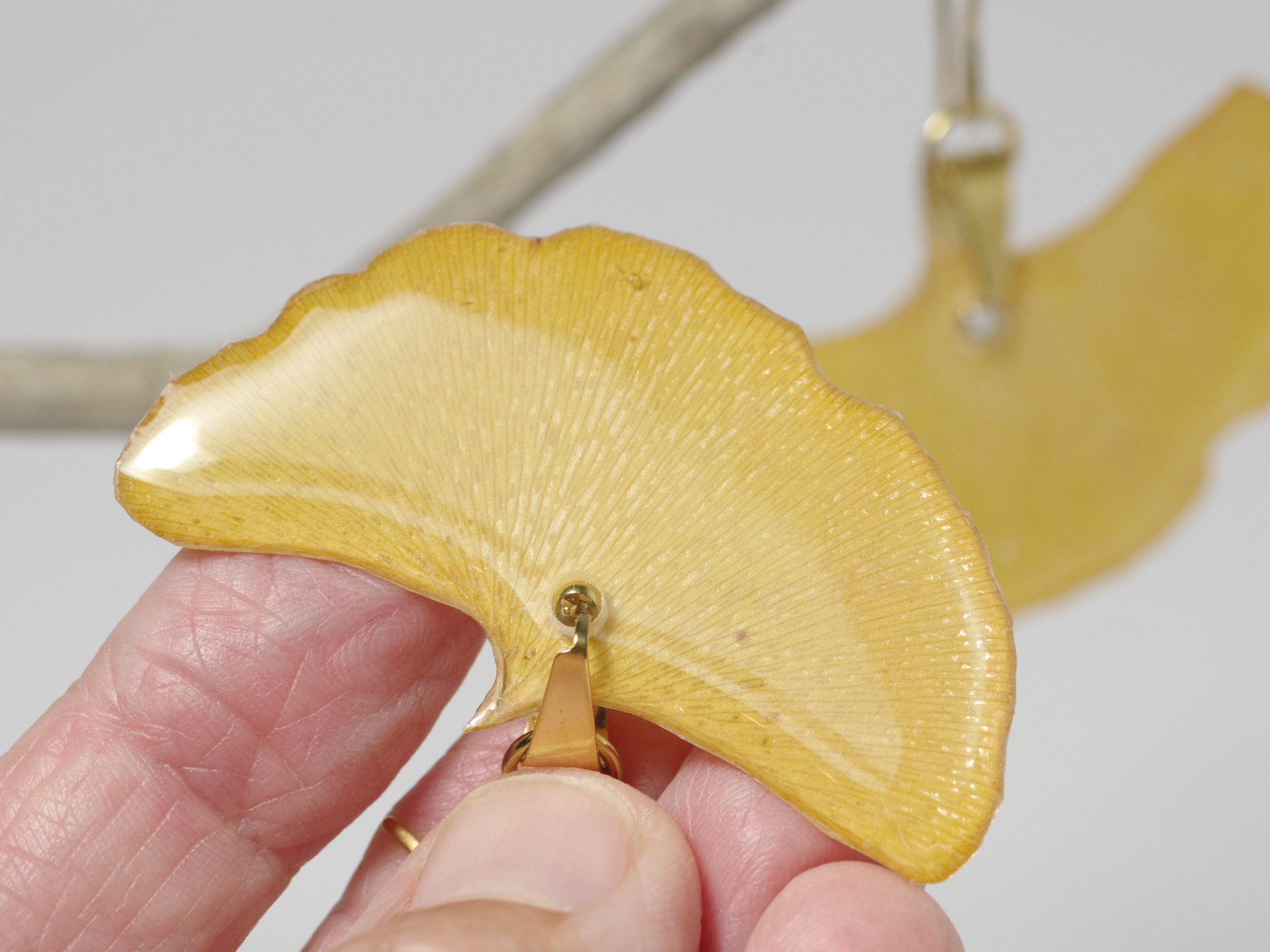 Boucles d'oreilles Mis Nature, ginkgo en eventail – Image 7