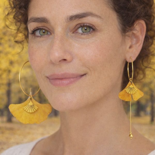 Boucles d'oreilles asymétriques, feuilles de ginkgo biloba