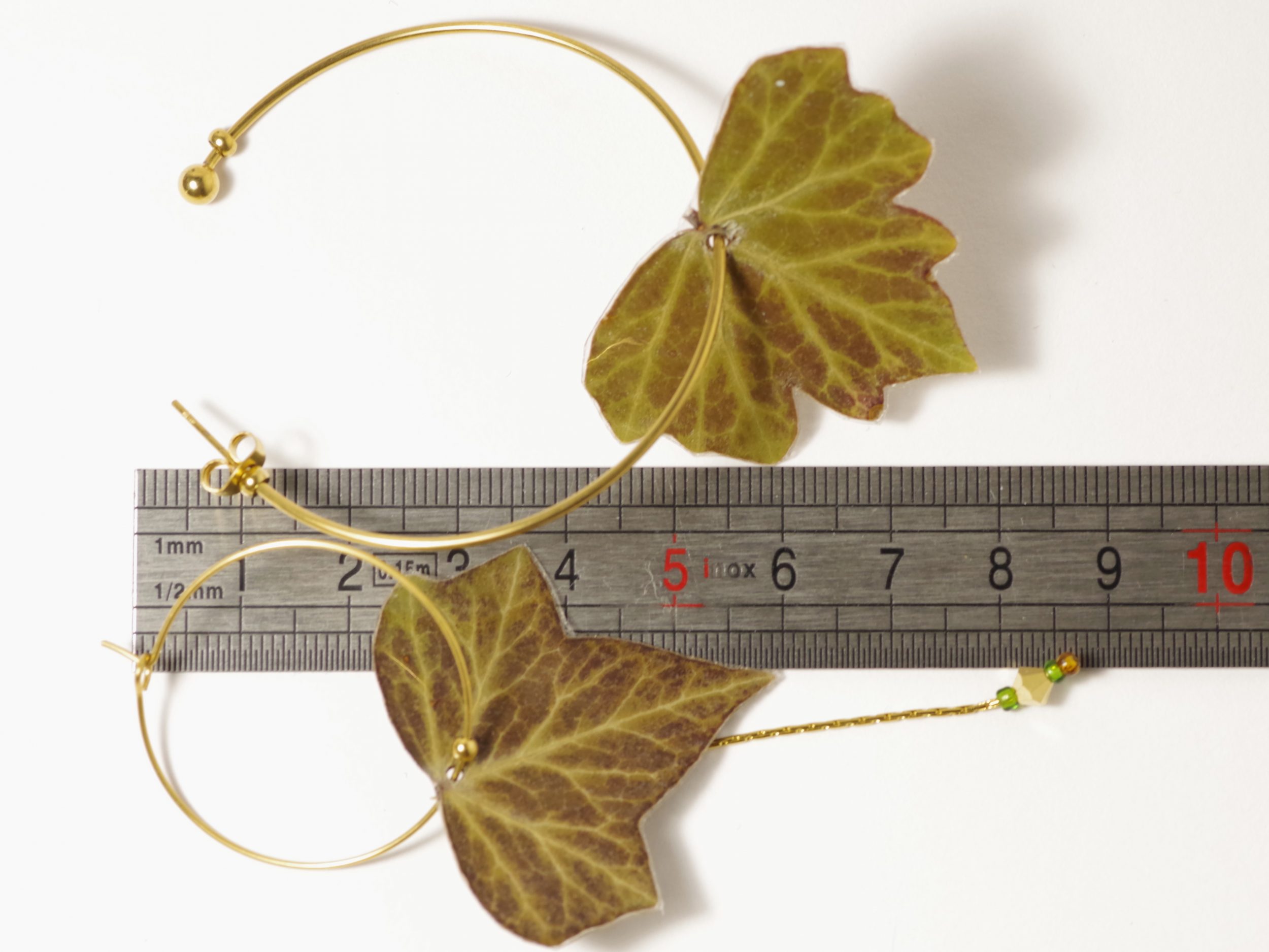 Boucles d'oreilles asymétriques, feuilles de lierre – Image 7