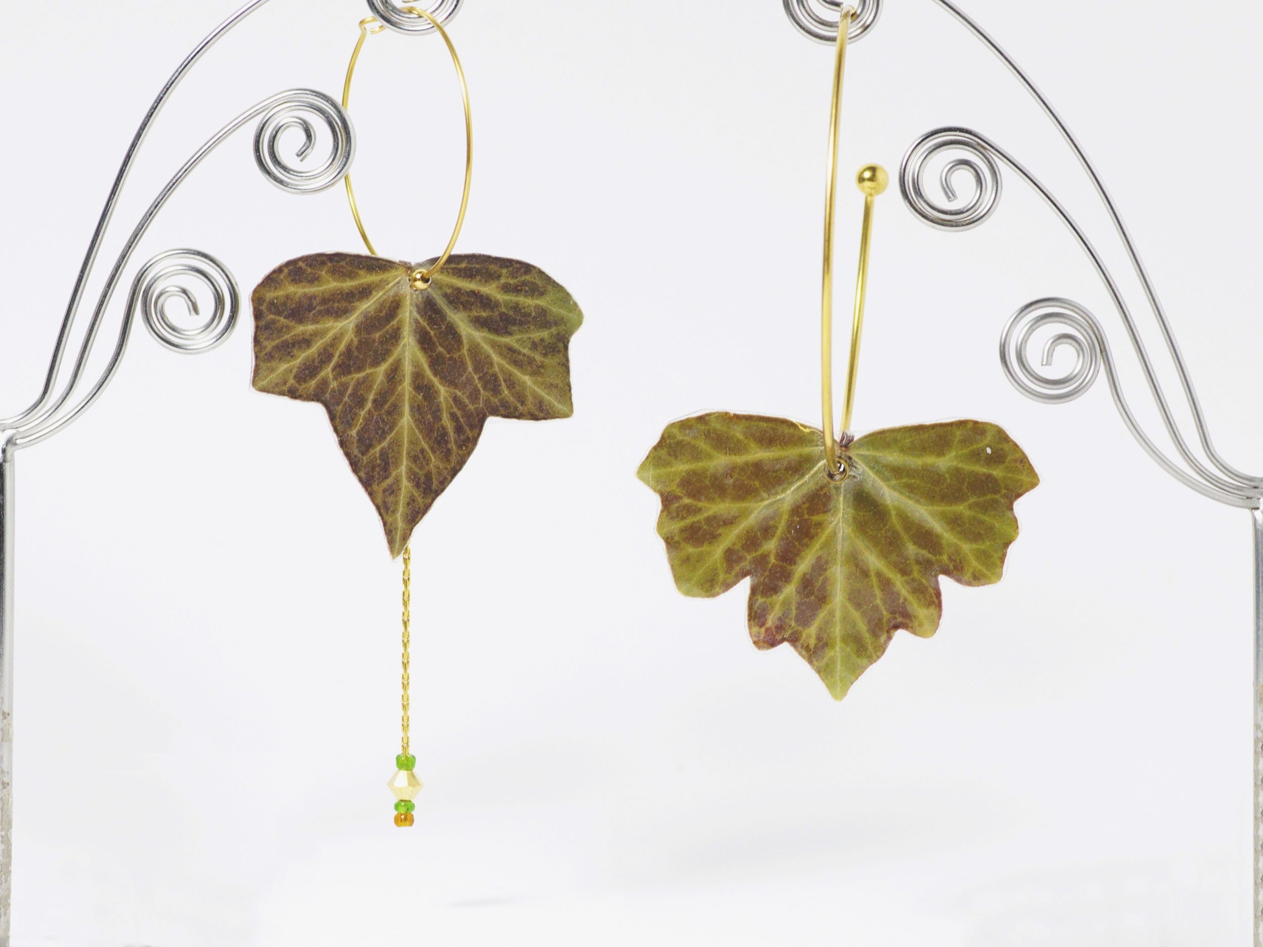 Boucles d'oreilles asymétriques, feuilles de lierre – Image 5