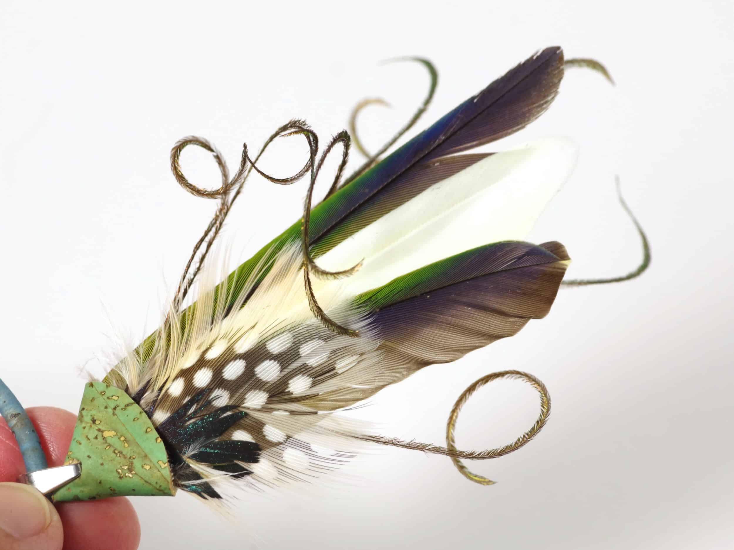 Collier Jungle n°3, composition de plumes bleu-vert – Image 6