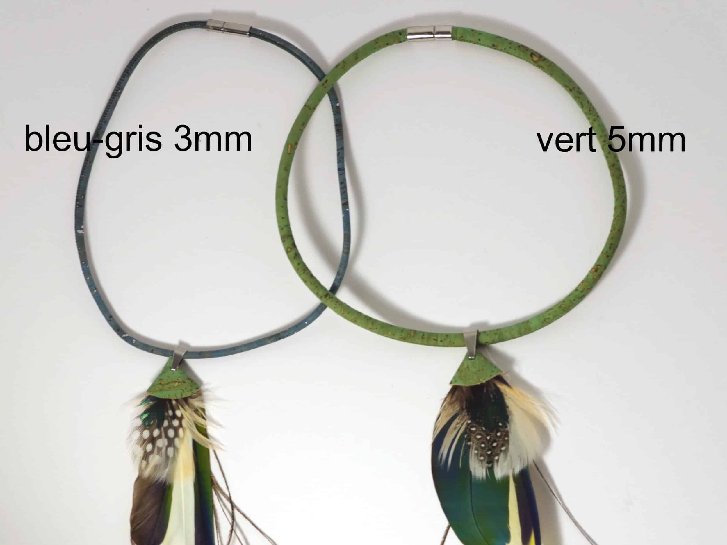 Collier Jungle n°3, composition de plumes bleu-vert – Image 8