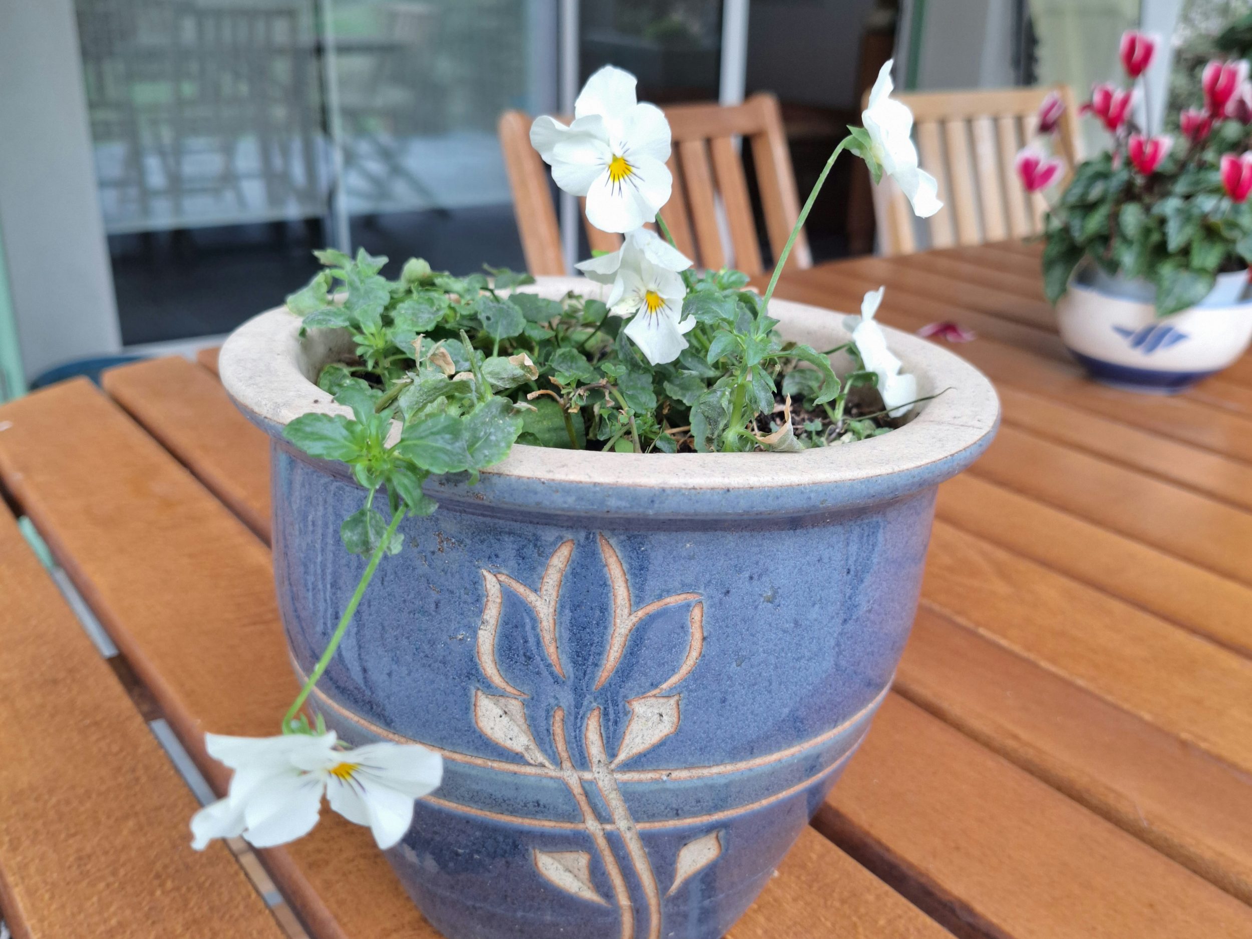 Boucles d'oreilles Elfy, mini pensées jaune – Image 8