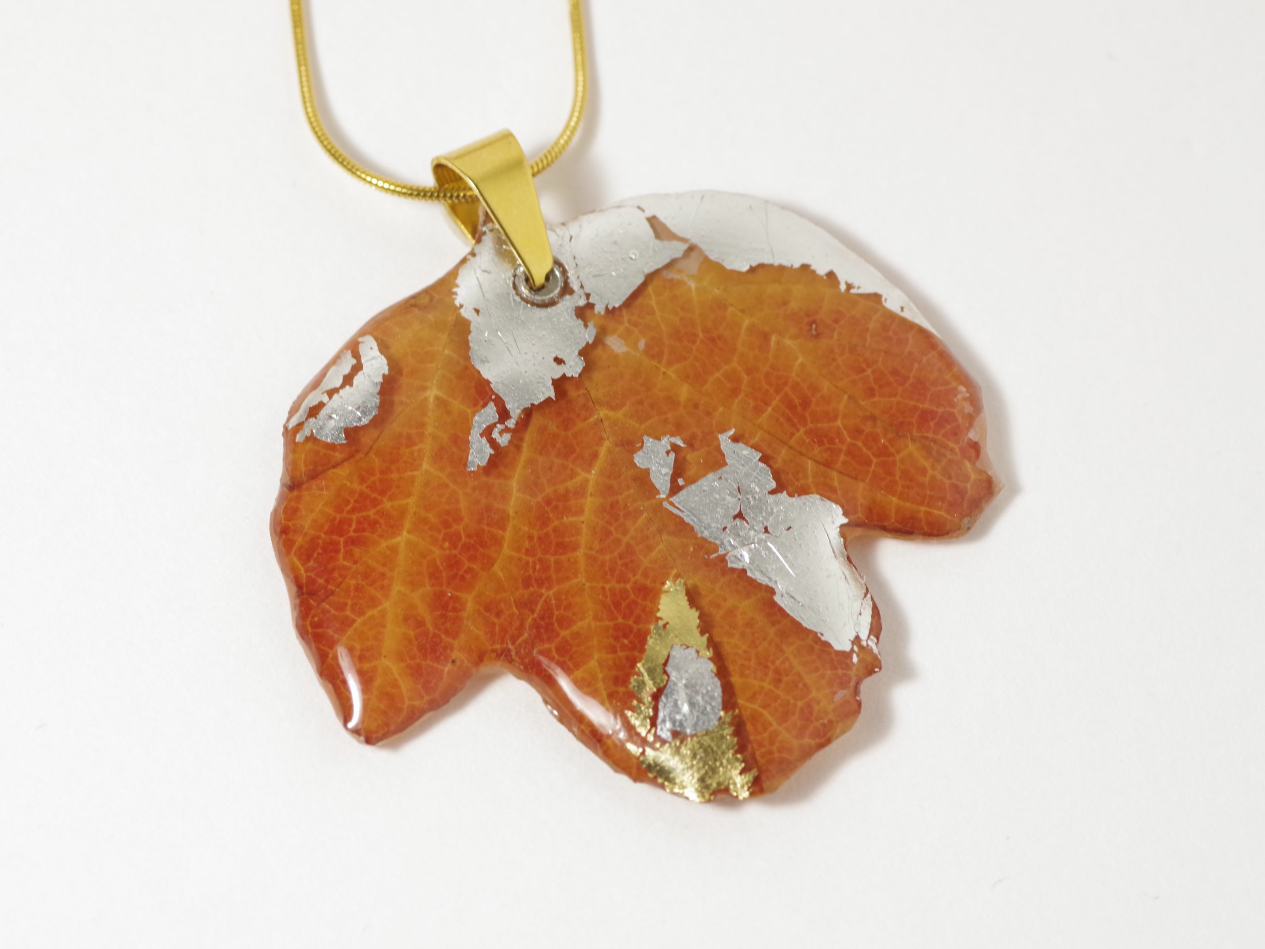 Collier Melody , feuille décorée – Image 2
