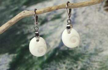 boucles-d-oreilles_Lucia_grands-yeux-de-sainte-lucie_dormeuses-inox (1)