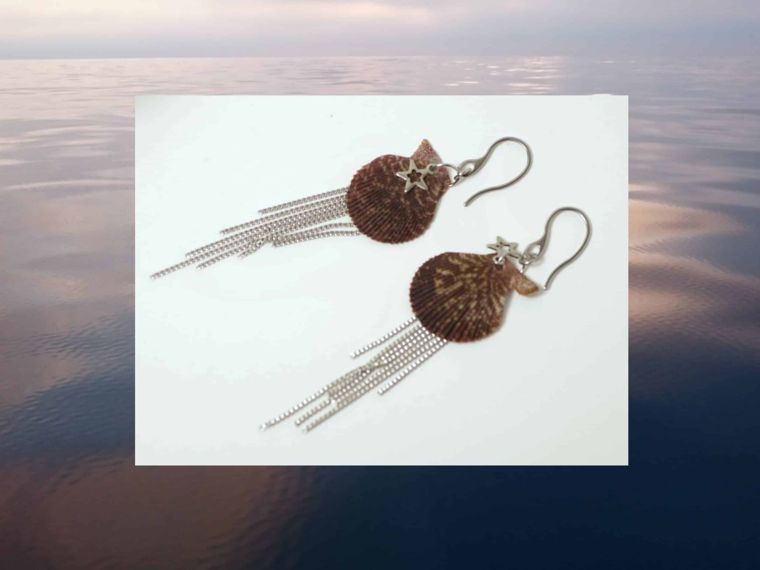 Boucles d'oreilles Égérie, coquillages et cascades de chaînes – Image 4