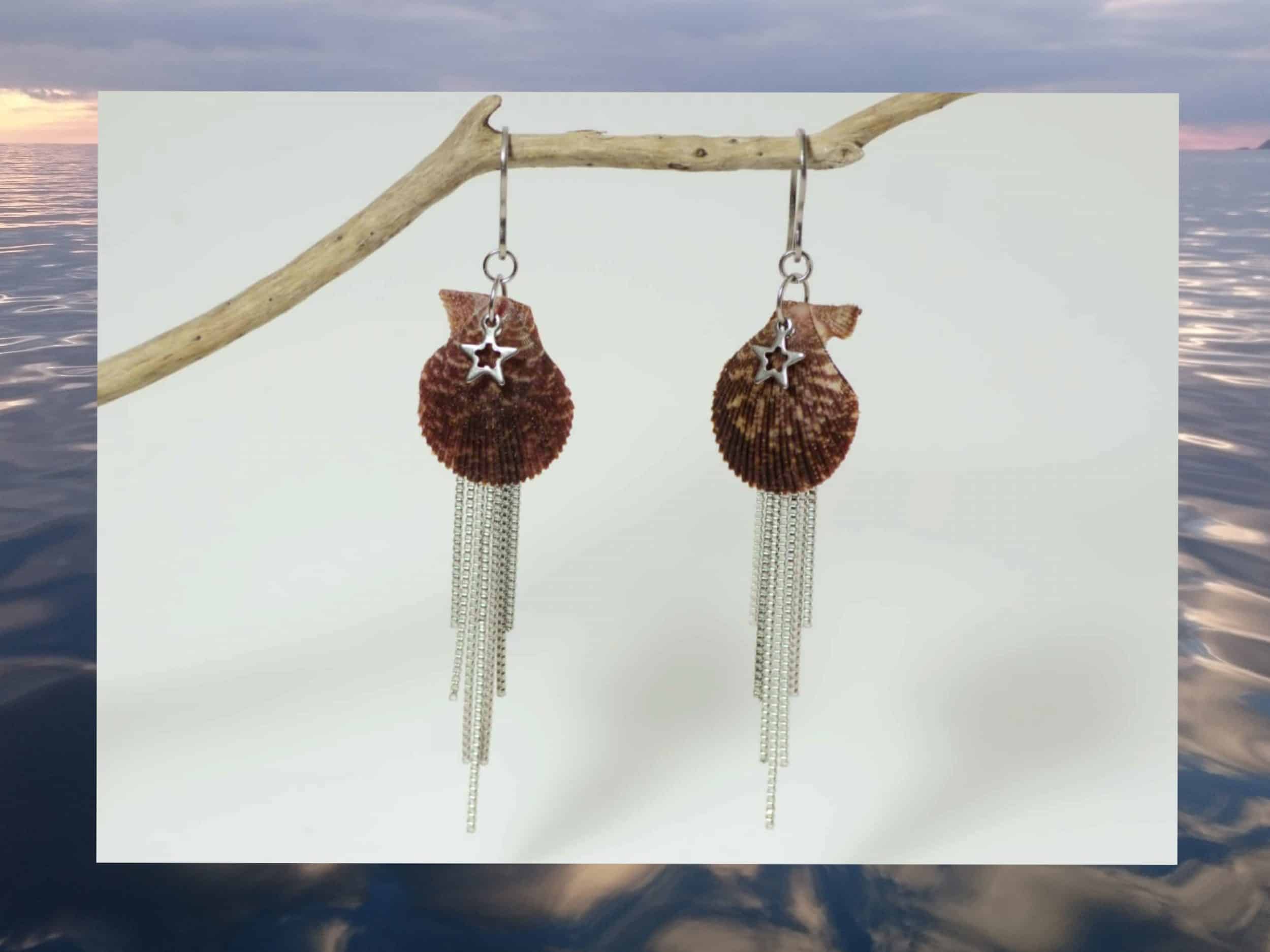 Boucles d'oreilles Égérie, coquillages et cascades de chaînes – Image 2
