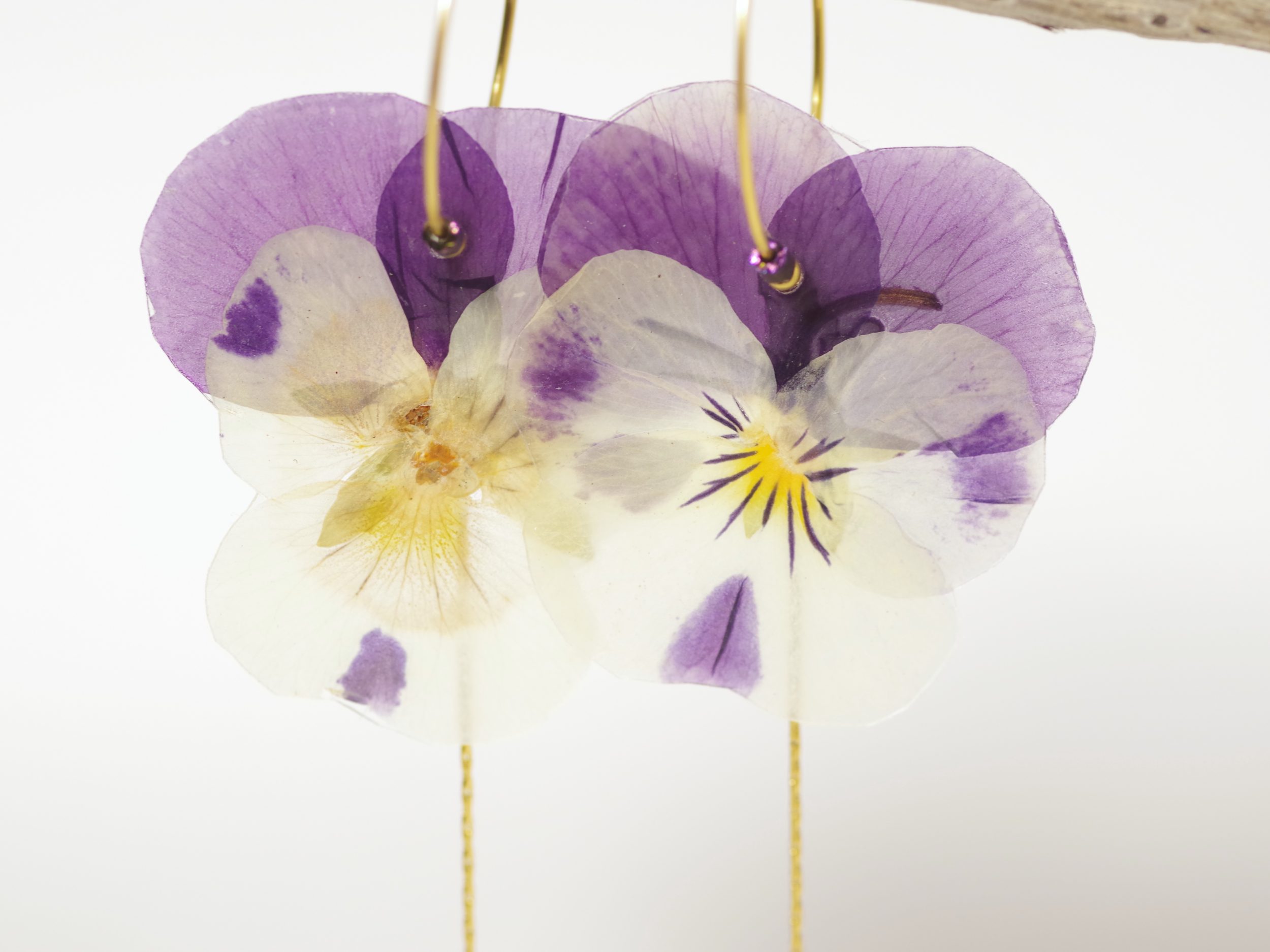 Boucles d'oreilles Elfy, pensées violet et blanc – Image 5