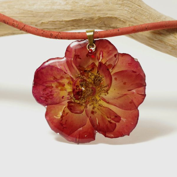 Collier Dame Nature, grande rose rouge