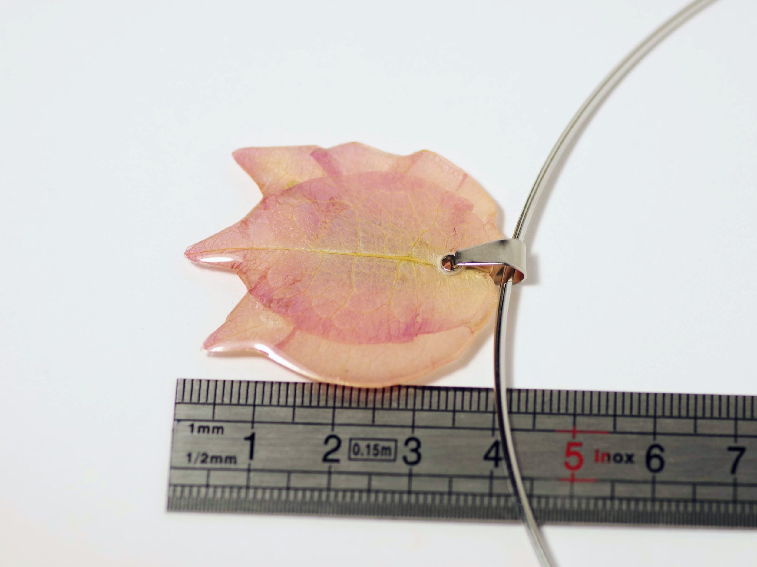 collier Miss Nature, bougainvillées en pendentif – Image 4