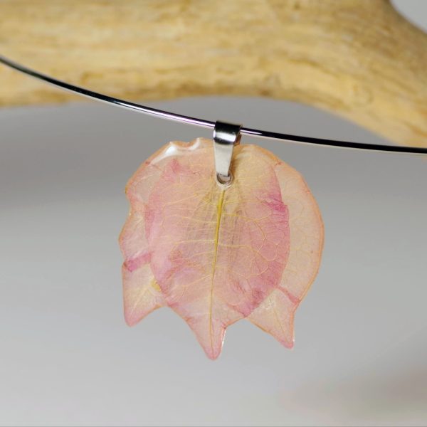 collier Miss Nature, bougainvillées en pendentif