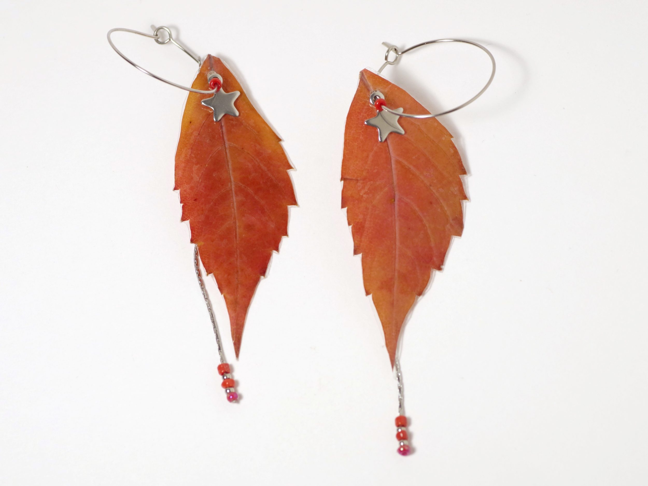 Boucles d'oreilles Elfy, feuilles flammes – Image 4